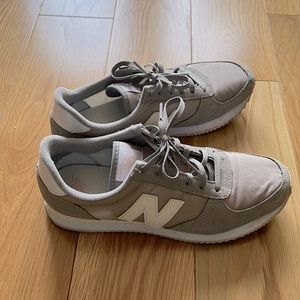 Size 9 New Balance Tennis Shoes
